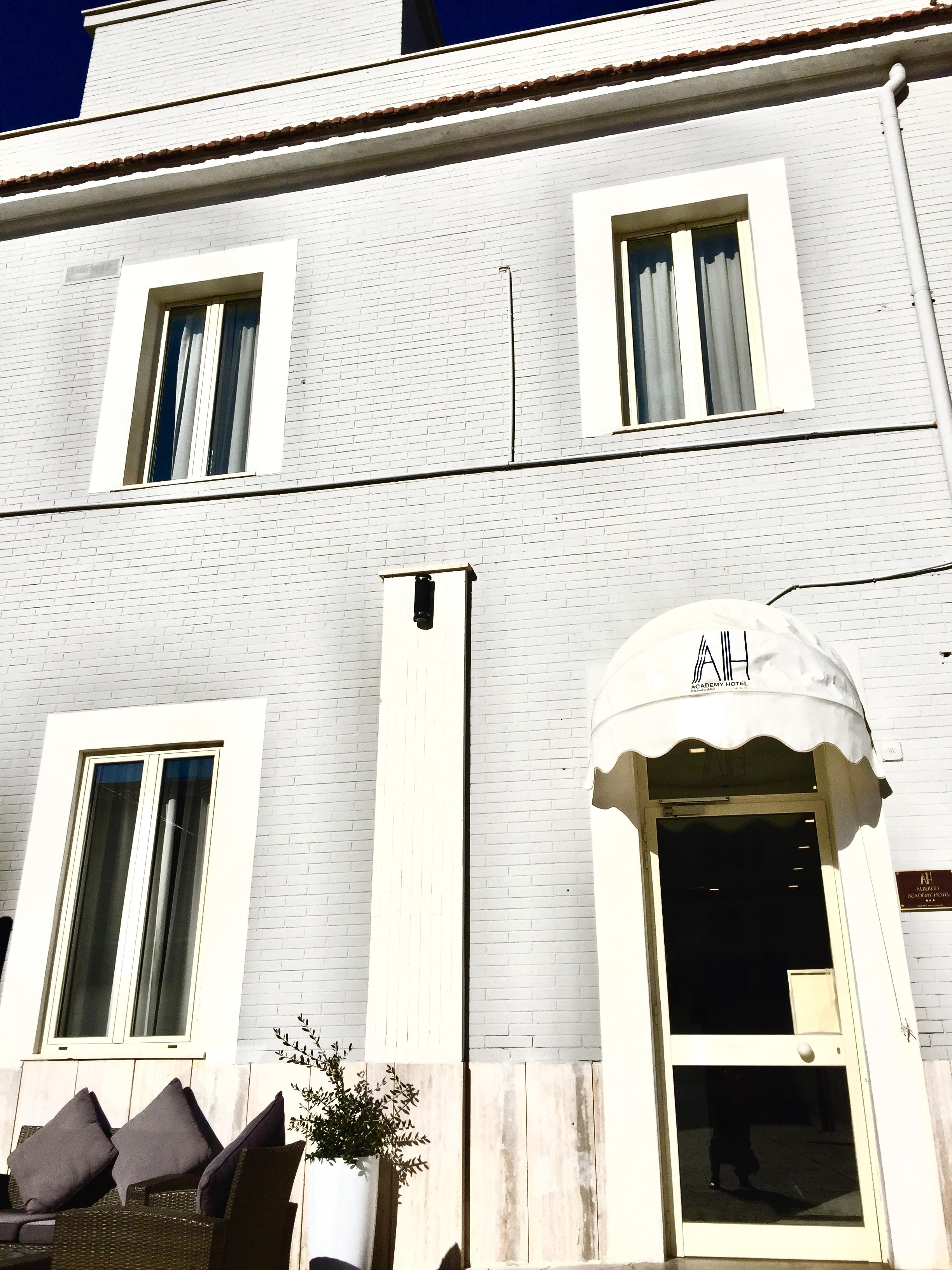 Academy Hotel فيوميتشينو المظهر الخارجي الصورة