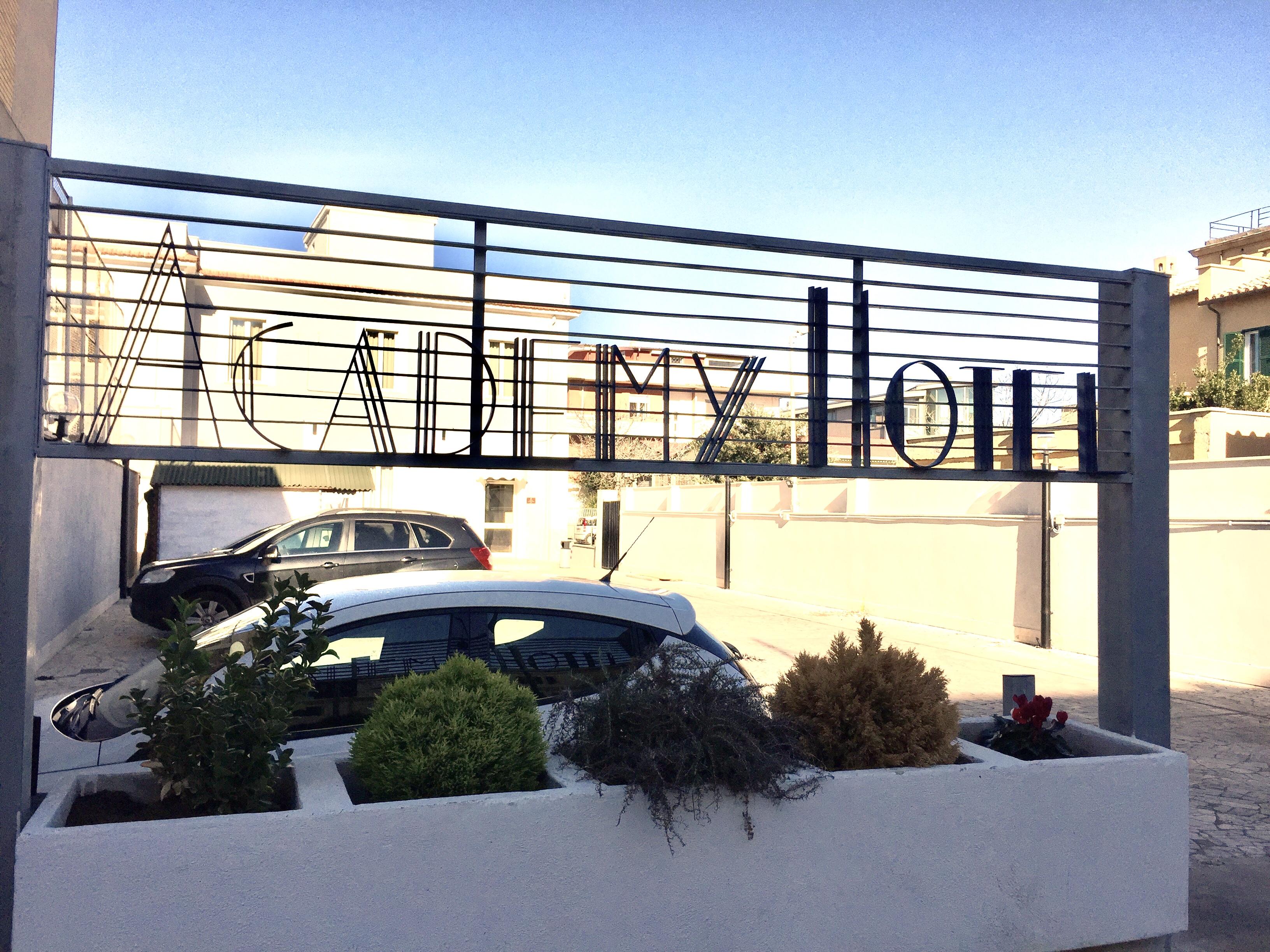 Academy Hotel فيوميتشينو المظهر الخارجي الصورة